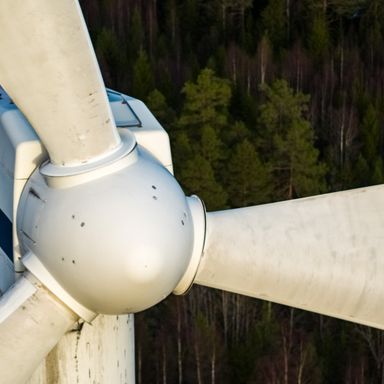 Hudik-Flygfoto-Inspektion-av-vindkraftverk-8